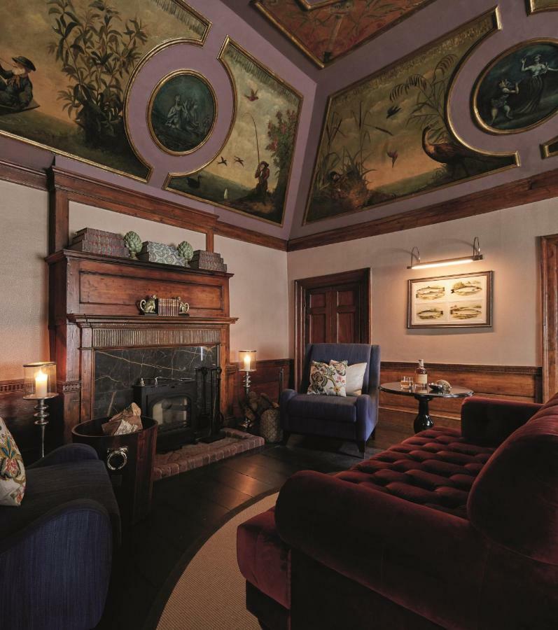 Monkey Island Estate - Small Luxury Hotels Of The World Bray Luaran gambar The library